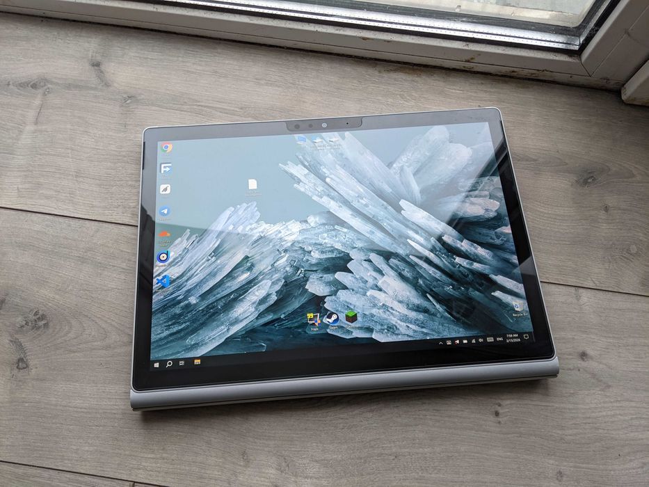 Microsoft Surface Book 2 8\256