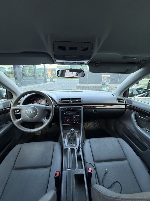 Audi a4b6 S-line static