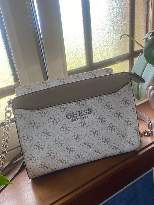 Mala Guess - Como Nova