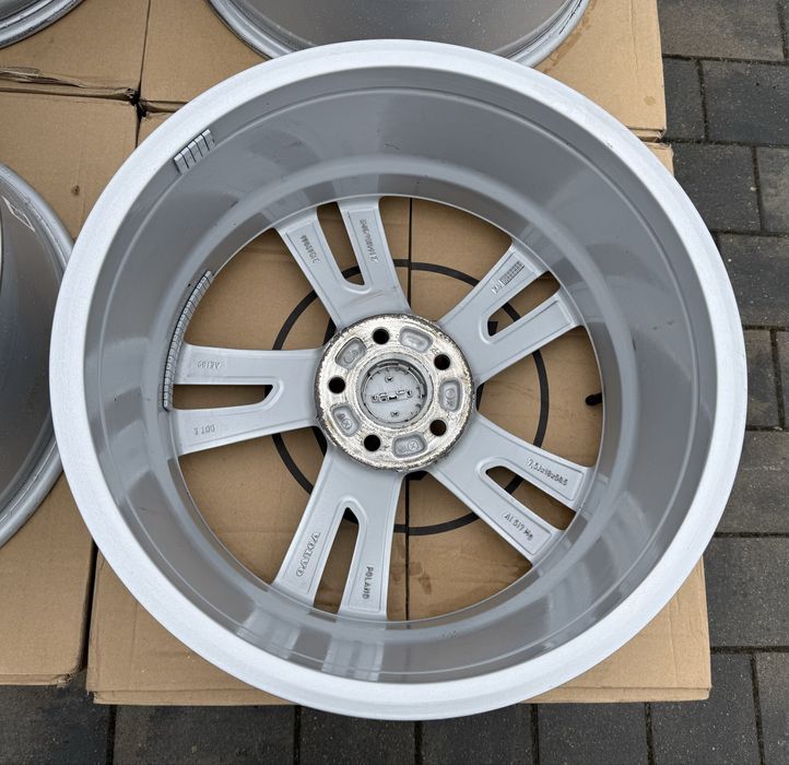 Oryginalne Felgi Volvo 5x108 S60 S90 V60 S80 XC40 XC60 7.5Jx18 ET50