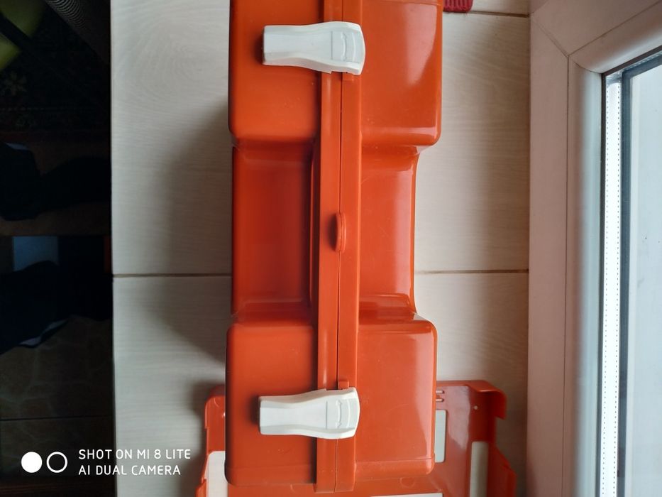 Пластиковий кейс для медикаментів