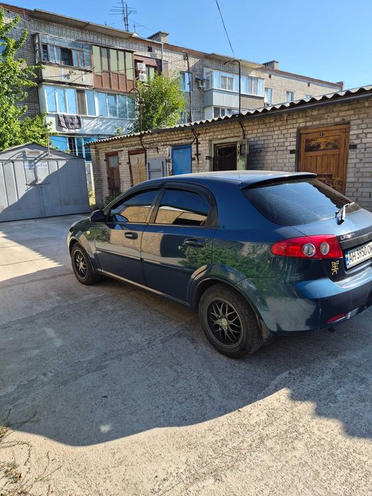 продается лачетти