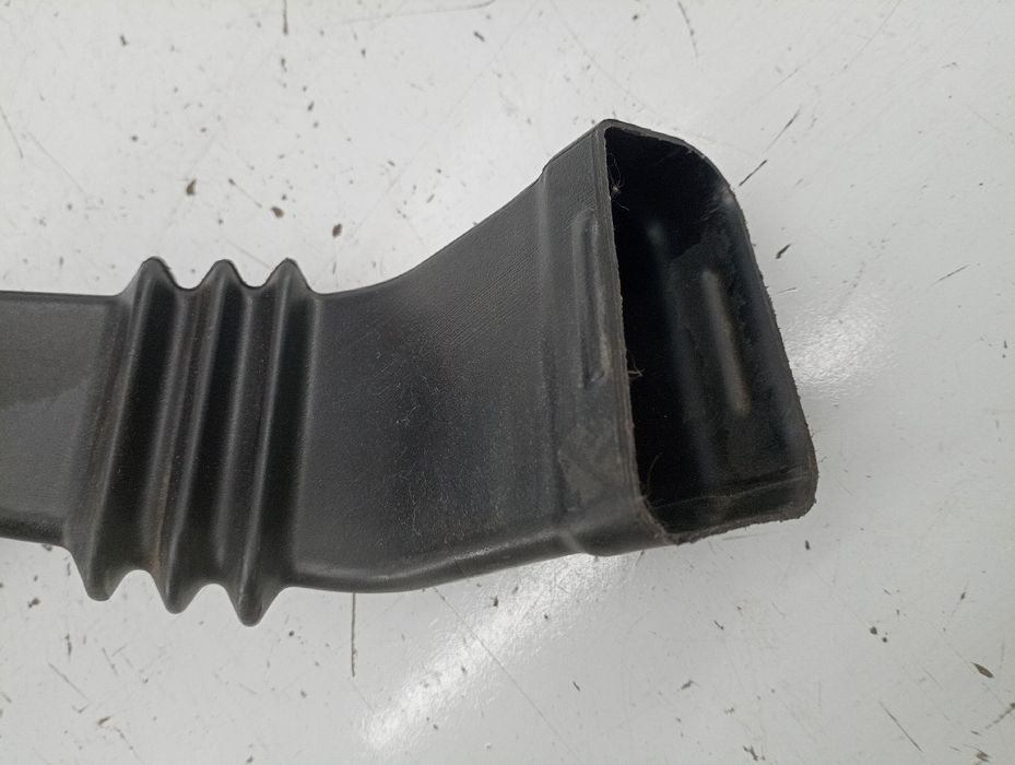 Guia de duto de ar - AUDI R8 (422, 423) | 07 - 15