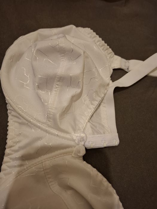 Biustonosz do karmienia 85E