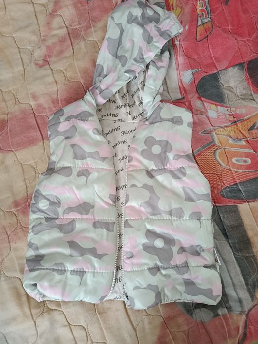 Безрукавка для дівчаток на 6-12міс