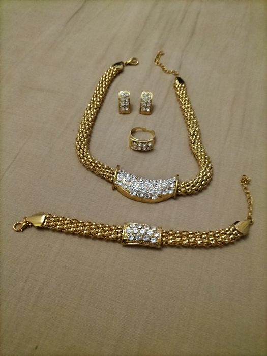 Colares para mulheres.