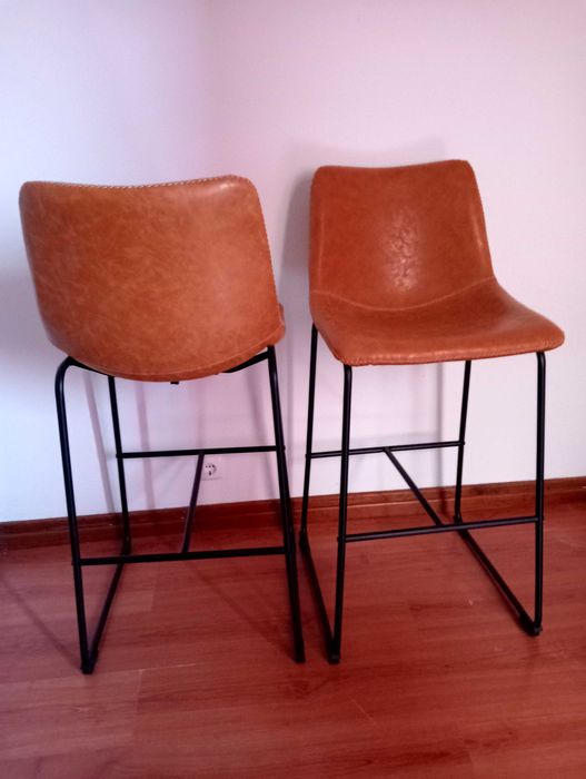 Cadeiras de balcão.