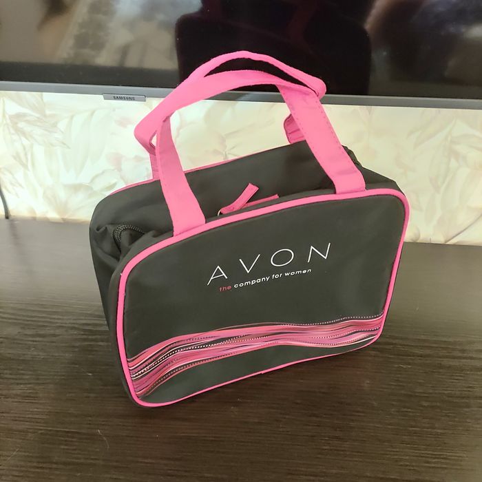 Сумка - косметичка AVON, нова