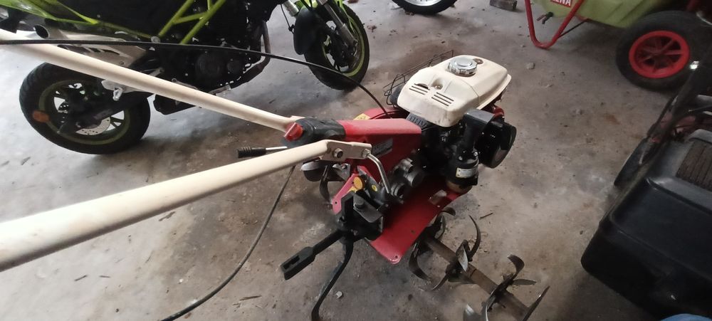 Moto enxada Yanmar