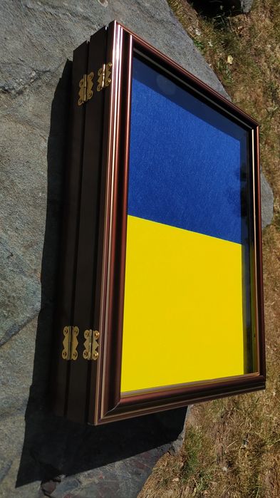 Рамка для медалей, орденів, шевронів на два відділи