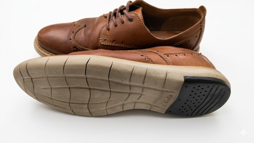 Туфлі класичні броги Clarks шкіра