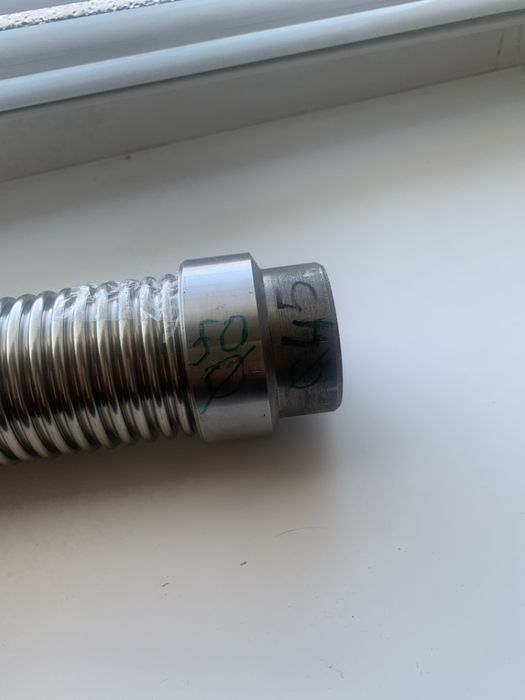 Продам для выхлопной трубы бензогенератора , вывод из помещения газов