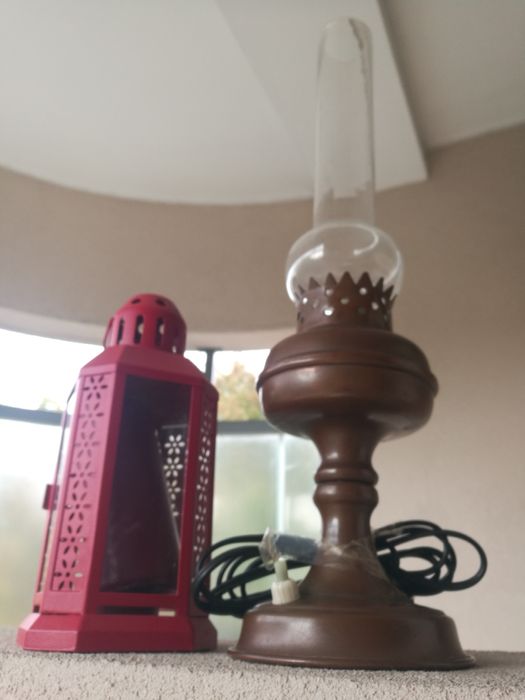 Dois candeeiros em latão