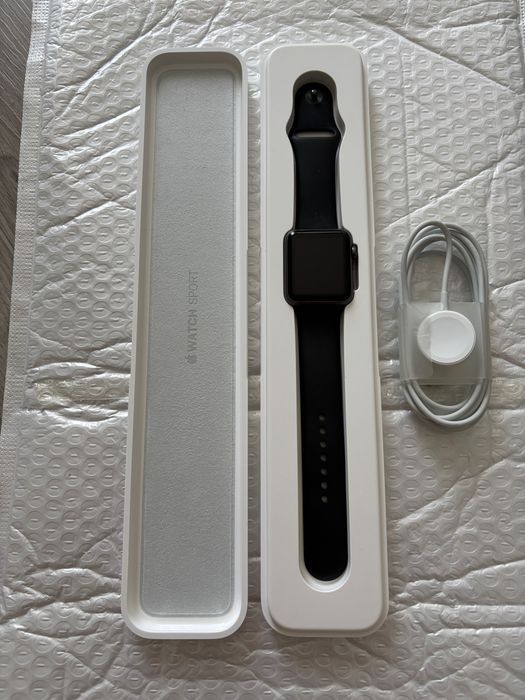 Apple Watch 1ª Gen (Series 0) 42mm Sport – com caixa e cabo