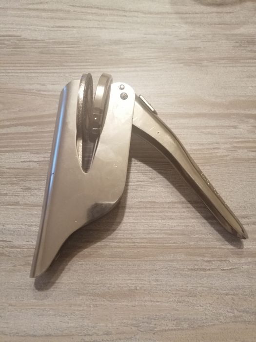 Profesjonalna plombownica z dużymi matrycami