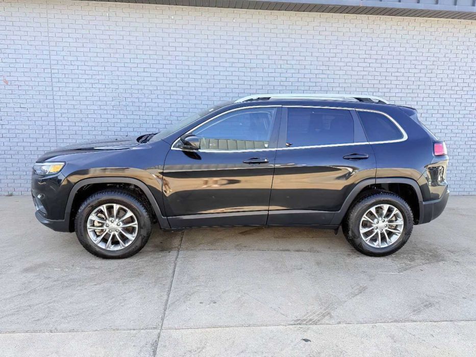 Jeep Cherokee      2021