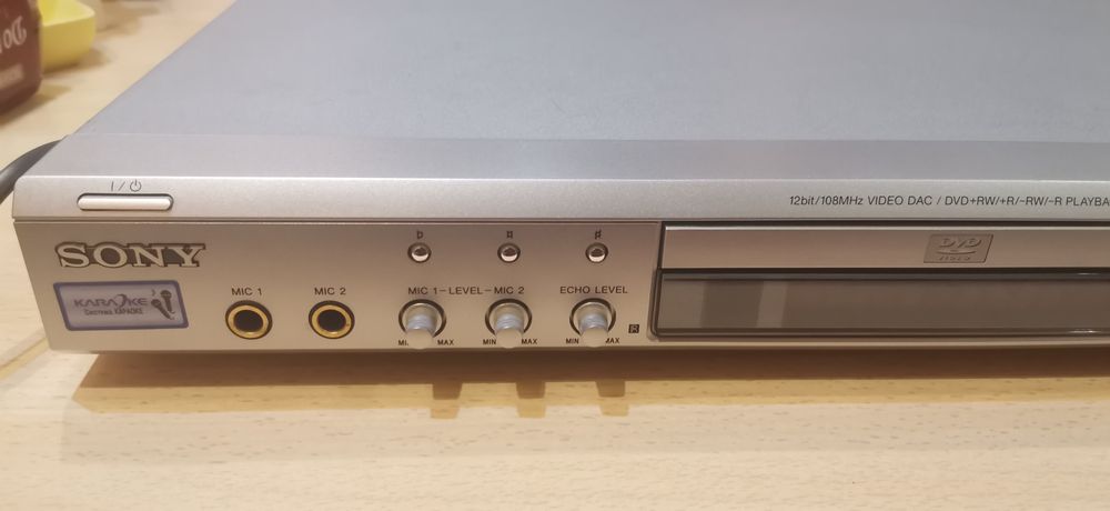 DVD CD видео плеєр з караоке SONY  DVP-K82P