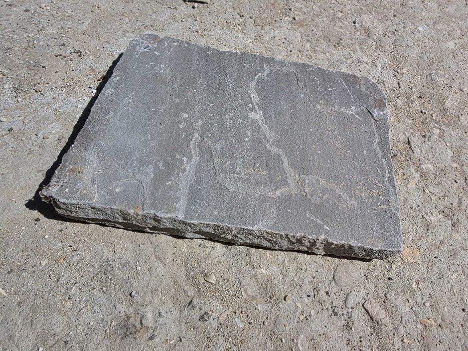 Pedras em granito, grès, calcario