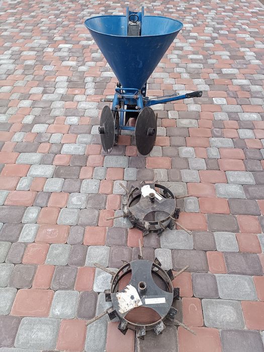 Картофелесажалка