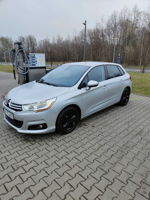 Sprzedam Citroen C4  2011 roku, 1.6 HDi . Bezwypadkowy.