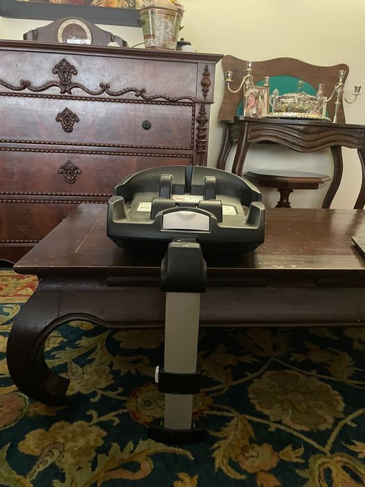 Vendo Isofix como nova