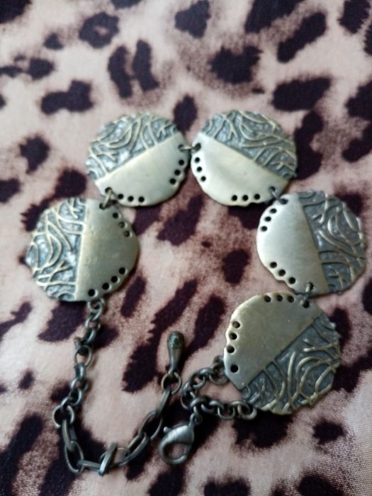 Браслет на руку