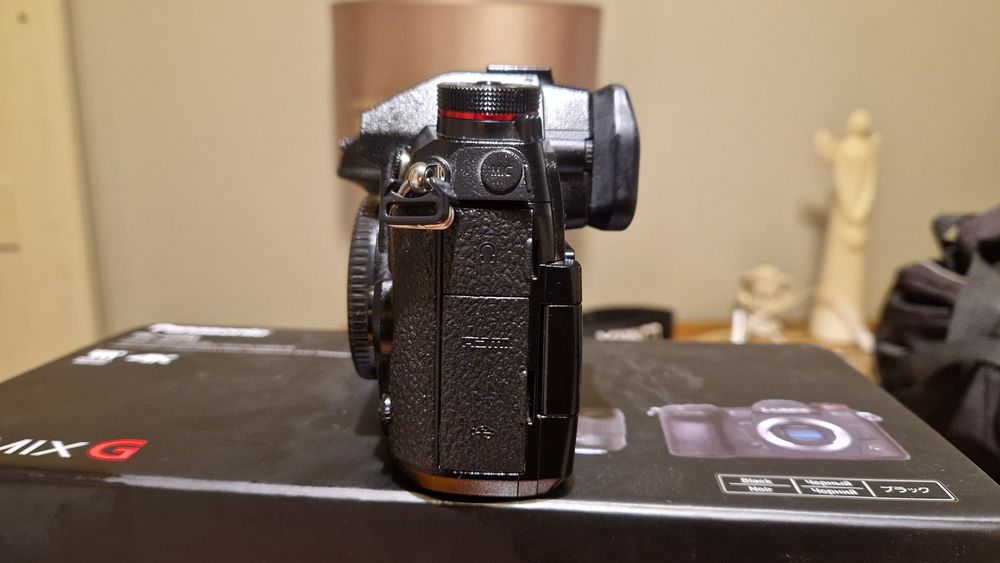 Panasonic LUMIX DC-G9L デジタル一眼レフカメラ V-log Amazon.co.jp: パナソニック(Panasonic) ミラーレス一眼カメラ