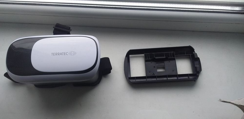 VR очки для смартфонов terratec