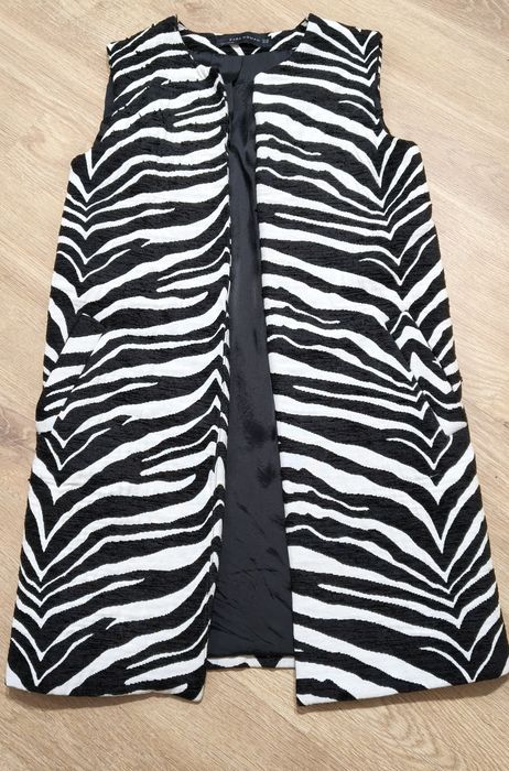 Kamizelka i spódnica zebra Zara rozmiar S