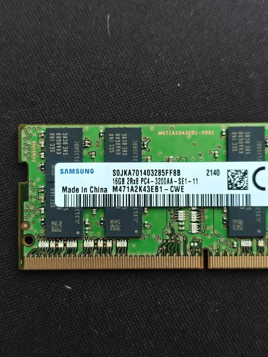 Оперативна пам'ять 16Gb  DDR4 3200 Samsung M471A2K43EB1-CWE