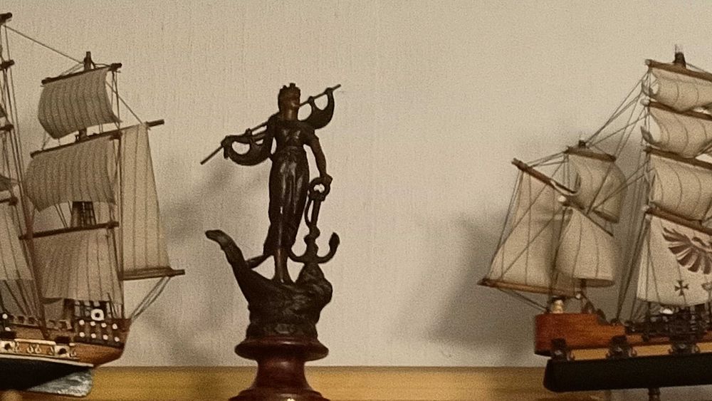 Rzeźba, figura, muza,   brązowienie, XIX w., uzaza
