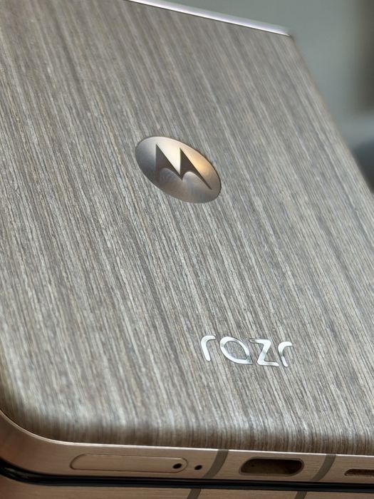 Motorola Razr 60 Ultra 16/512, 100% АКБ в ІДЕАЛЬНОМУ стані
