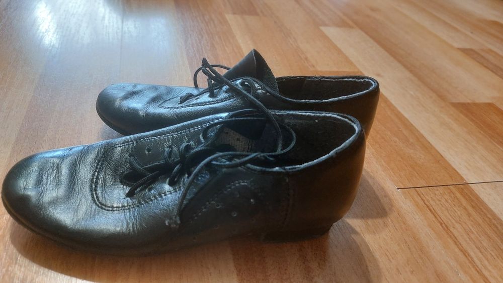 Танцювальне взуття