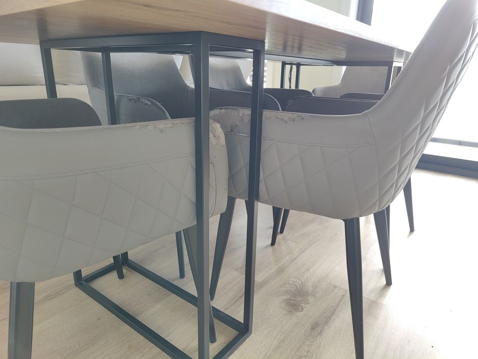 Mesa (mínimo de 6 cadeiras)