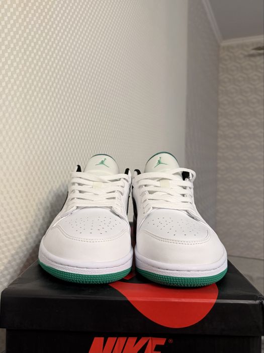 кросівки Nike Air Jordan 1 Low Lucky Green White/Black 45/29 см