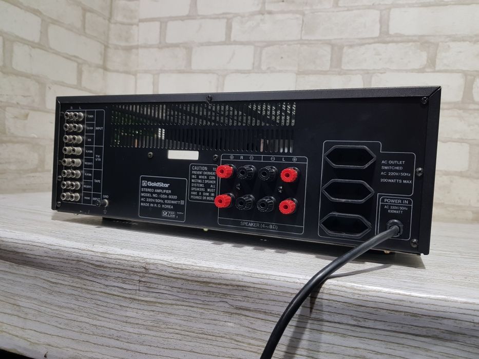 12 кг! Hi-Fi Стерео підсилювач GoldStar GSA 9320, *2x140 Вт, б/у з Нім