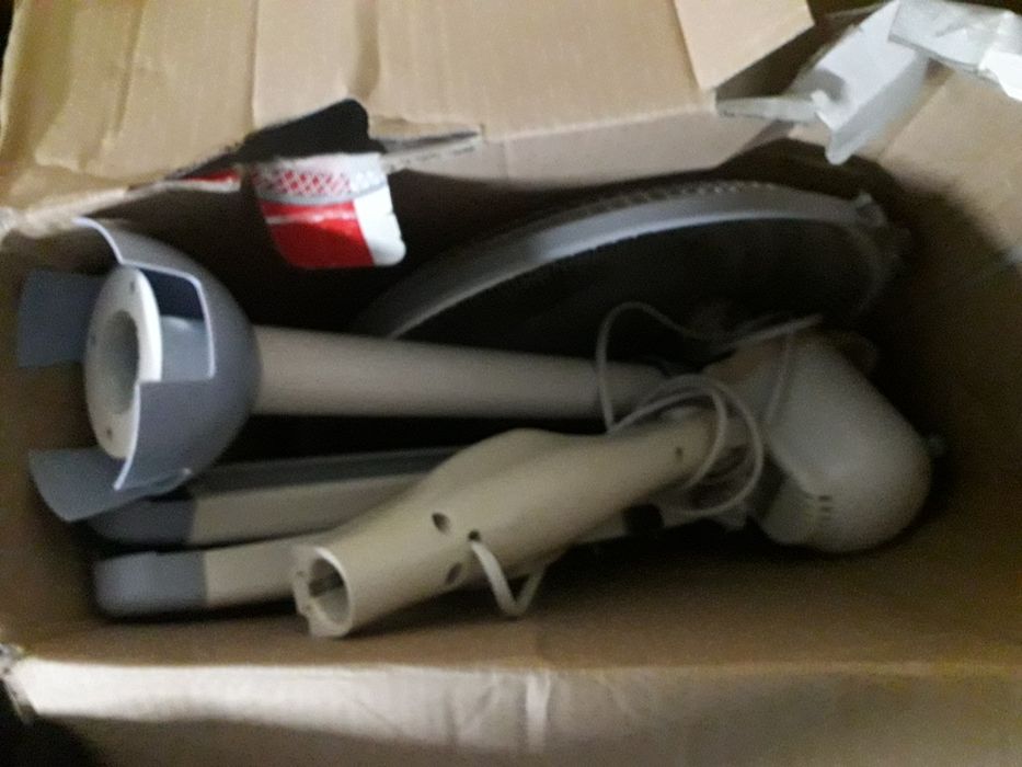 Duas ventoinhas de pé originais ufesa com caixa (Ler anuncio)