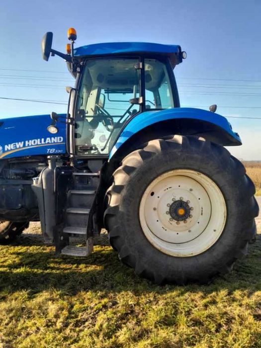 Трактор New Holland