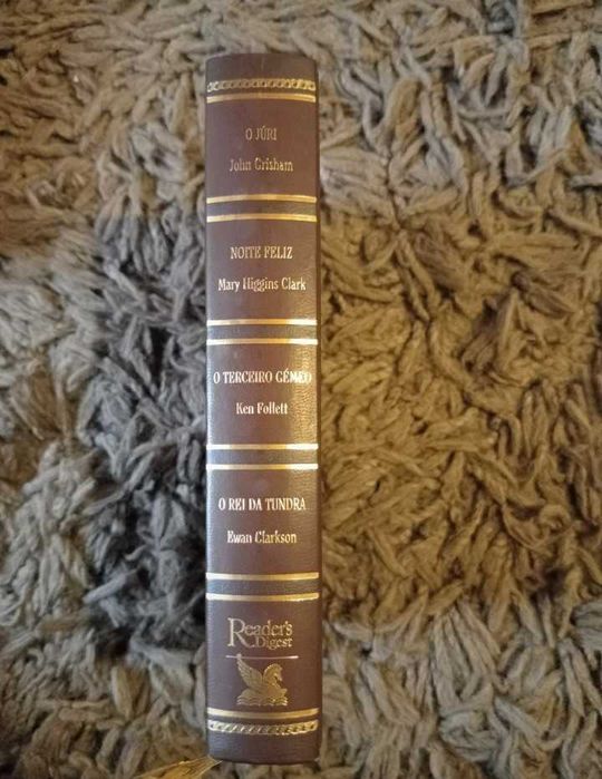 Livro "O Júri/Noite Feliz/O Terceiro Gémeo/O Rei da Tundra"