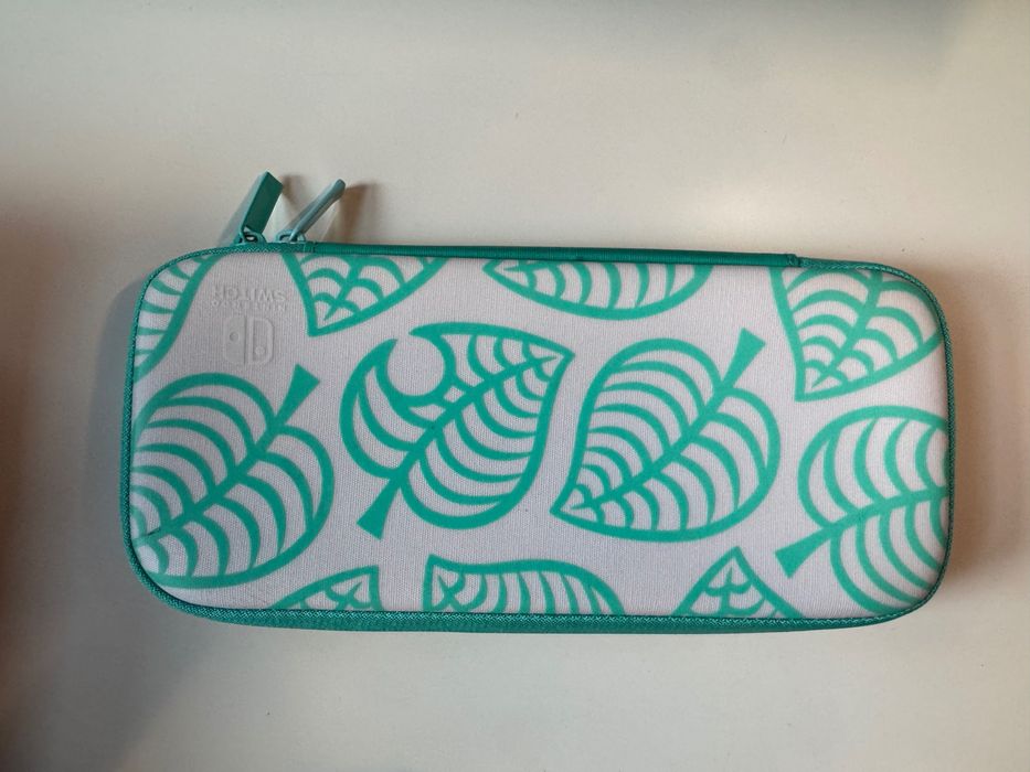 Nintendo Switch OLED biała + etui