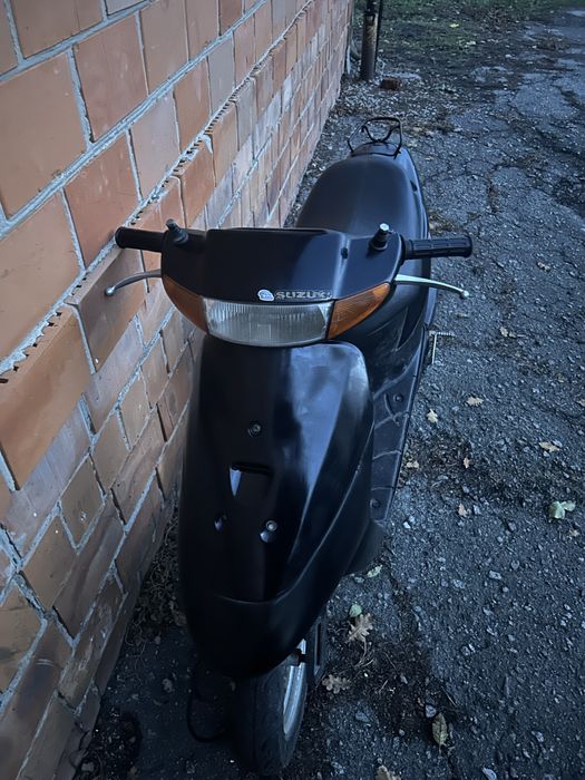 Скутер Suzuki lets 2