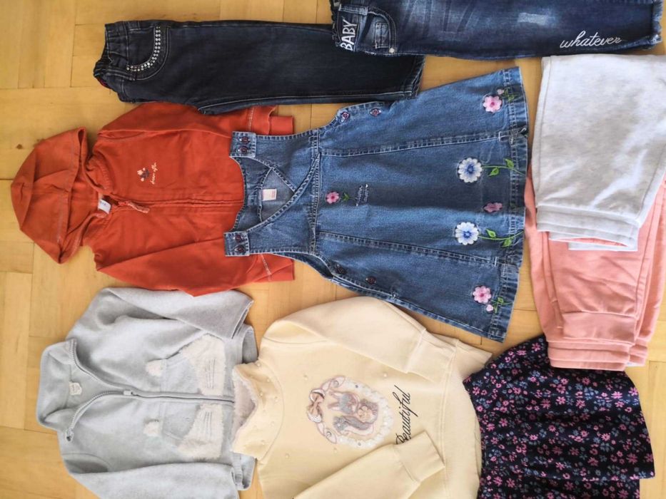 Paka ubrań dla dziewczynki r 104 jesień