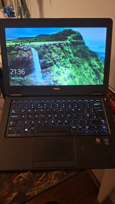 Dell Latitude E7250 12,5″ | i7-5300U | 16GB RAM | 256GB SSD | LTE