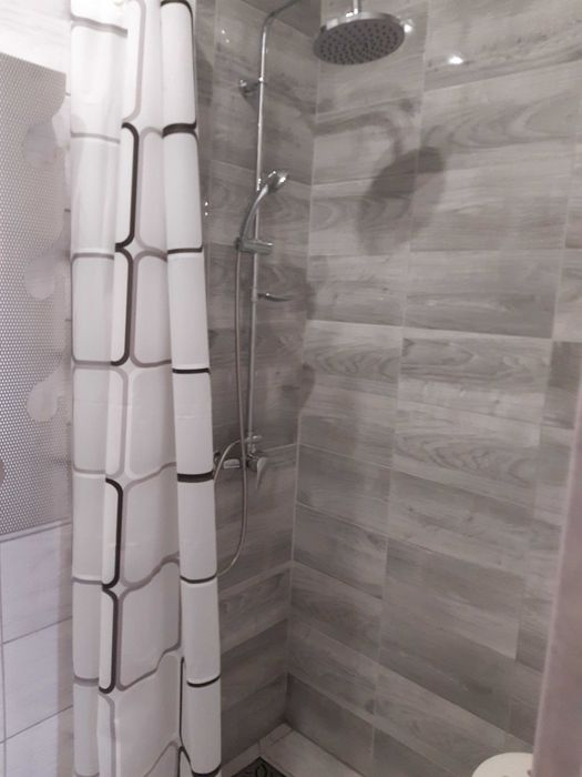 Noclegi pokoje do wynajęcia    Grey House
