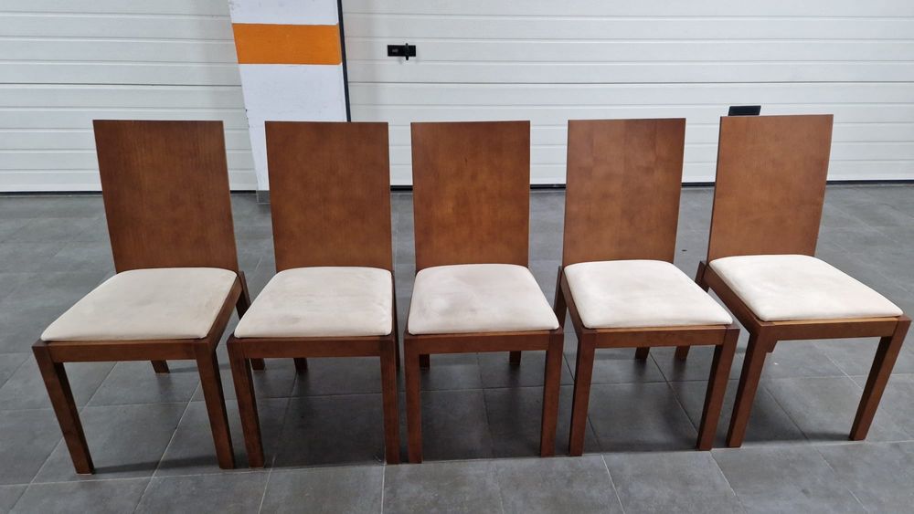 Conjunto 5 cadeiras em madeira estofadas