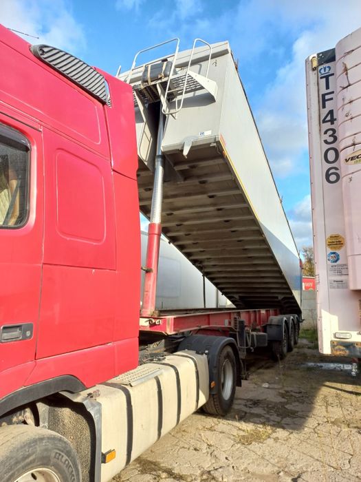 Напівпричіп самоскид