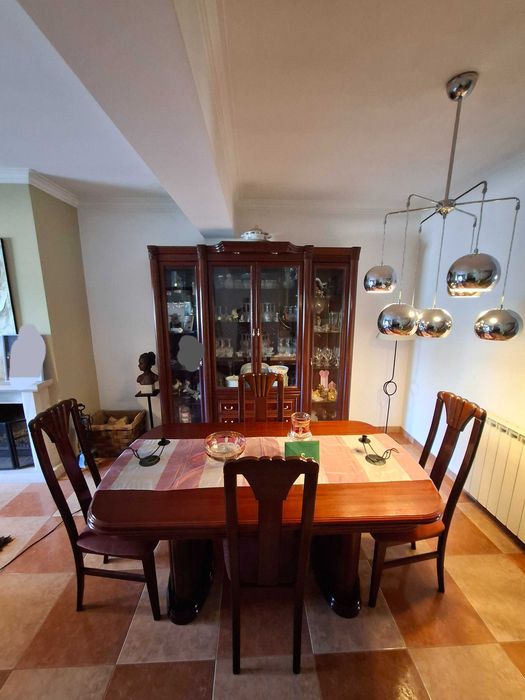 Sala de jantar completa