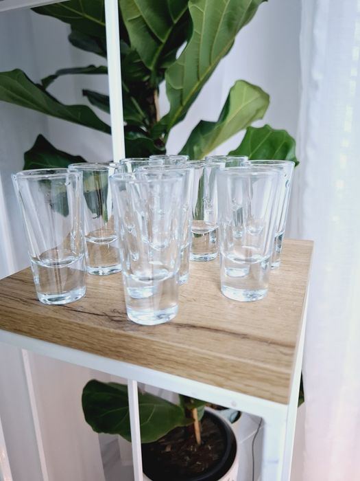 10 szt. kieliszki 20 ml do likieru wódki
Grube dno