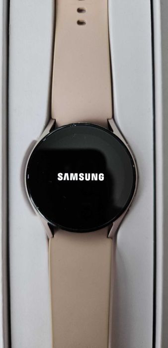 Samsung Galaxy watch5 watch 5 40mm pink gold SM-R900NZDAEUE SM-R900