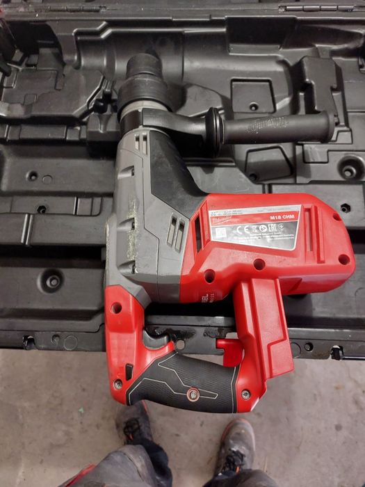 Sprzedam Młot  udarowy Milwauke SDS Max 18V